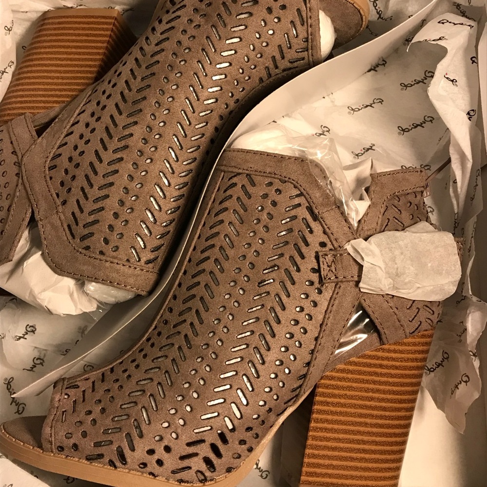 “Michelle” Taupe Peep Toe Ankle Booties - Picture 4 of 5